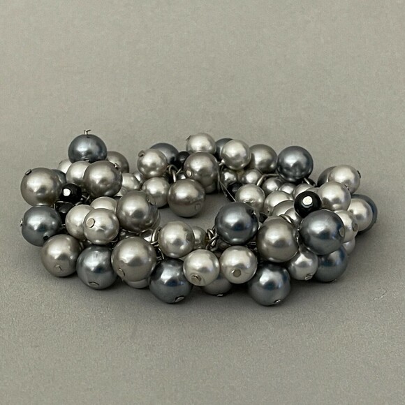 Unbranded Jewelry - Beaded Gray Stretch Fashion Bracelet